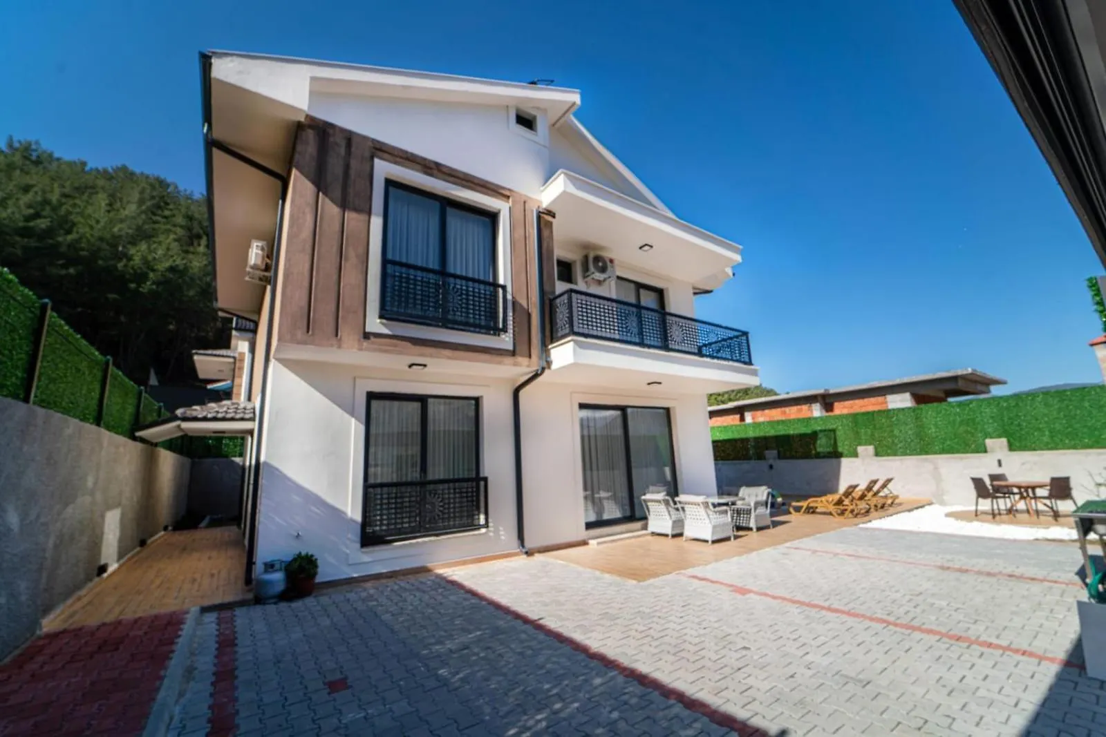 Doganin Icinde, Oezel Havuzlu, Bahceli Villa Fethiye