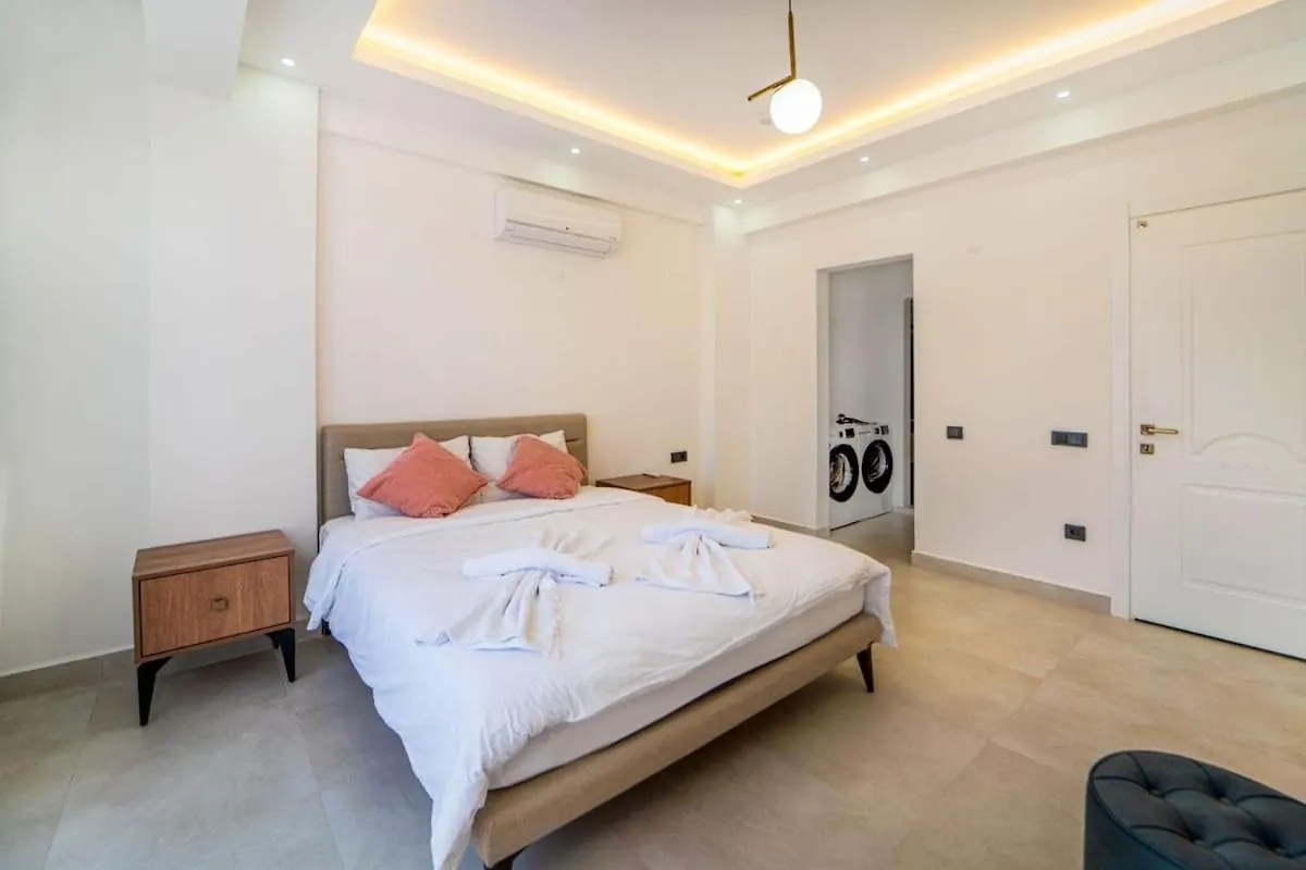 Doganin Icinde, Oezel Havuzlu, Bahceli Villa Fethiye 0*,  Turkey